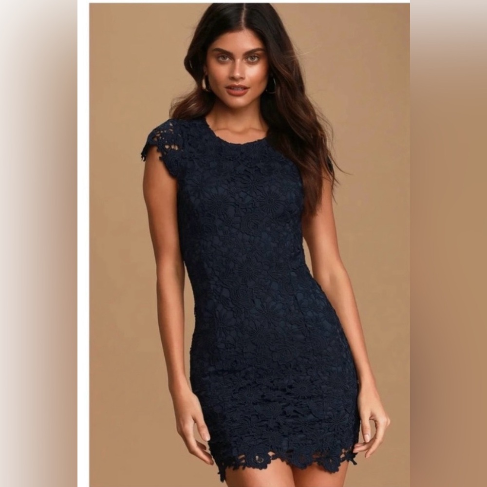 Lulus wedding guest dress navy blue lace with open back size small